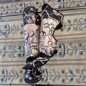 Japanese Tiger Gold And Black Print Muay Thai Shin Guards